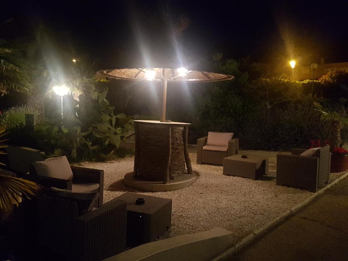 Brit Hotel Confort Helios Agde Exterior photo