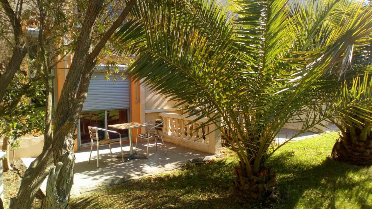 Brit Hotel Confort Helios Agde Exterior photo
